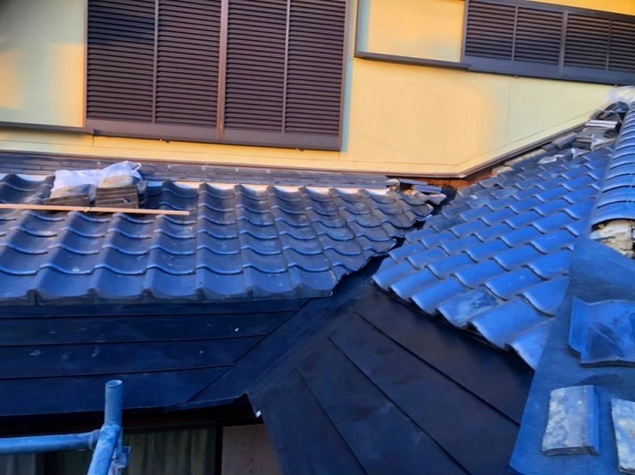 谷板金交換と腰掛カバー工法