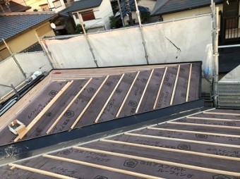 谷板金