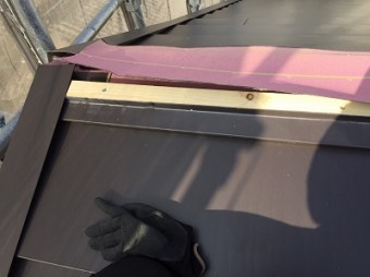 横暖ルーフ施工 大屋根棟