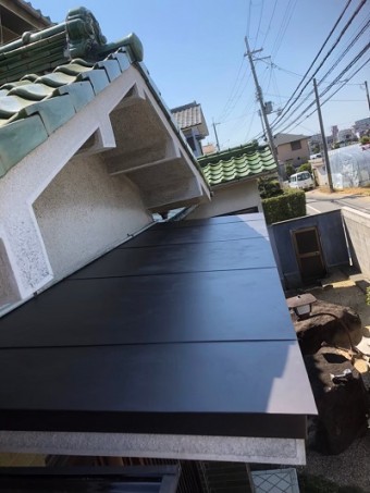 玄関庇ガルバリウム鋼板