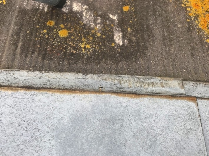 棟板金釘抜け