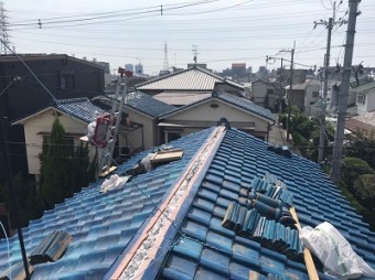 青緑瓦棟瓦