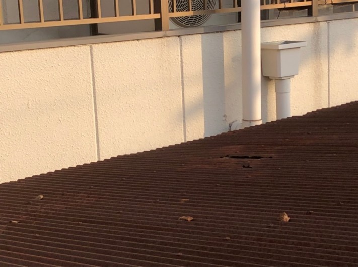 ケラバ飛散雨漏り