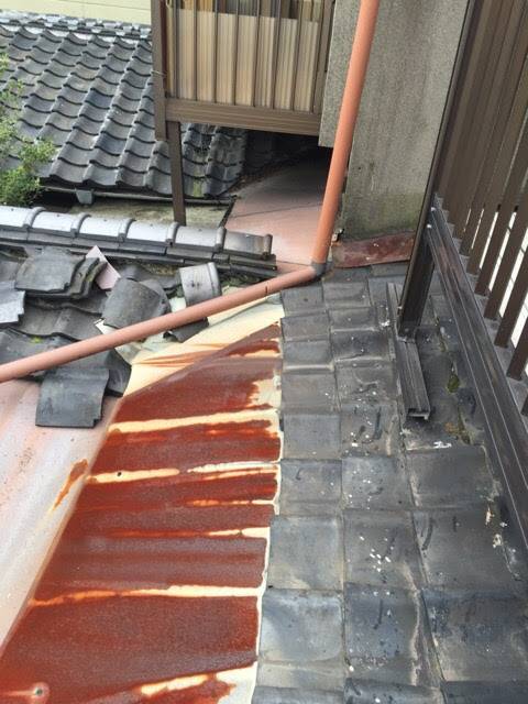 向日市｜ベランダ下のトタン錆と雨漏り！ガルバリウム張替で解消提案