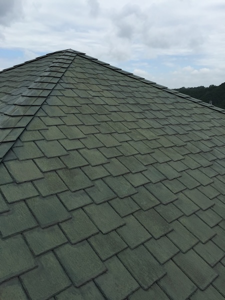 【京都市南区】雨樋から滝の水…「部分修理」は不可！足場を組んで全交換になった理由