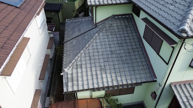 差し掛け屋根からの雨漏りに注意