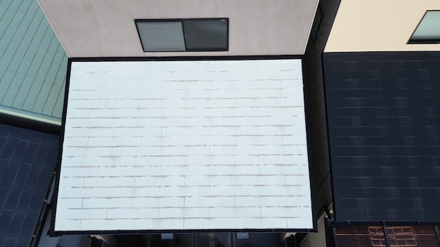 【京都市伏見区】屋根の黒ずみ解決！超低汚染塗料で遮熱効果を復活