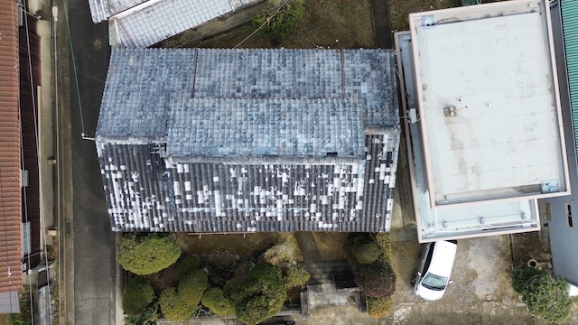 経年劣化の進行が見受けられる屋根