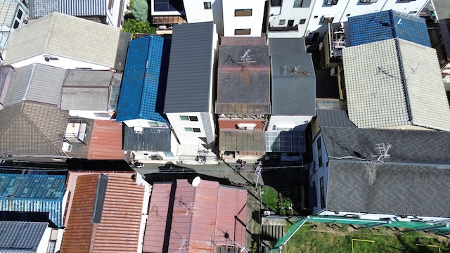 ドローンを用いて戸建て住宅の現地調査