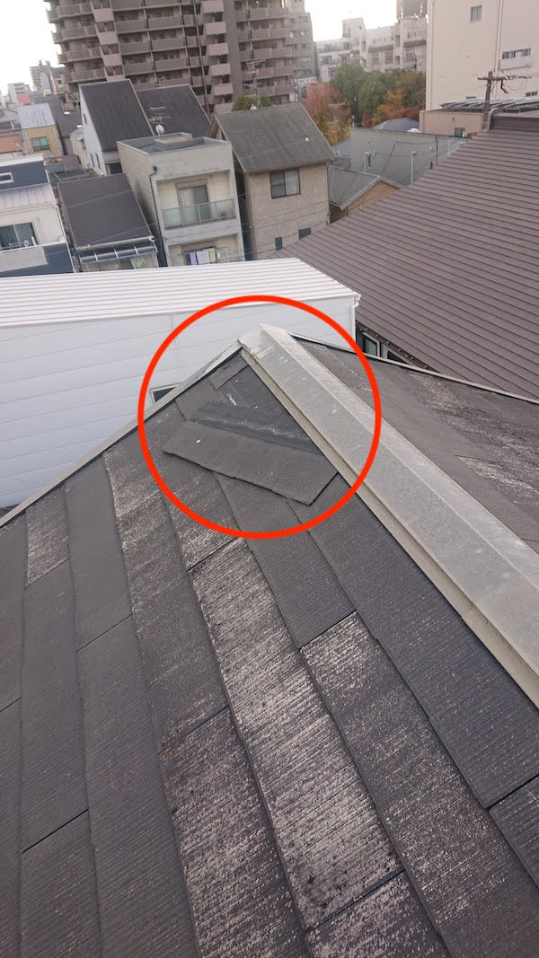 木津川市で３階建ての屋根の雨漏り点検を行いました。