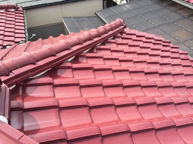 【木津川市】「地震で屋根が崩れないか心配…」重い土葺き屋根を軽量化する3つの正解