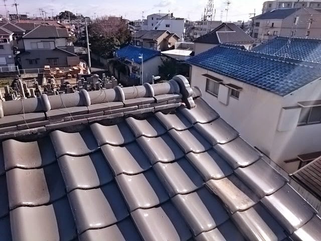 いぶし瓦の棟（むね）部分の積み直し検討｜屋根点検での劣化状況確認