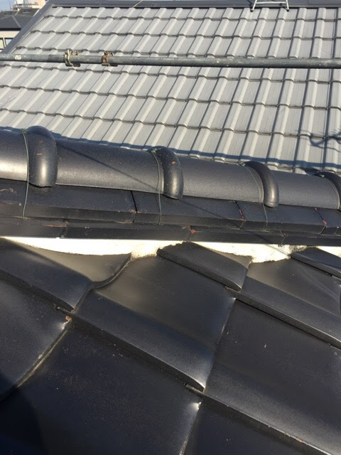 京田辺市で屋根の漆喰（白い詰め物）崩れを調査！塗装足場活用で15万円節約