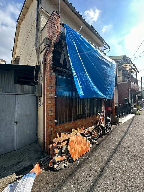 城陽市にて外壁のクラック放置で壁が崩落した事件