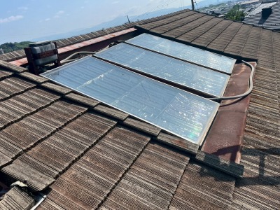 【城陽市】スレート屋根×太陽光温水システムの落とし穴！？雨漏り対策は点検から！