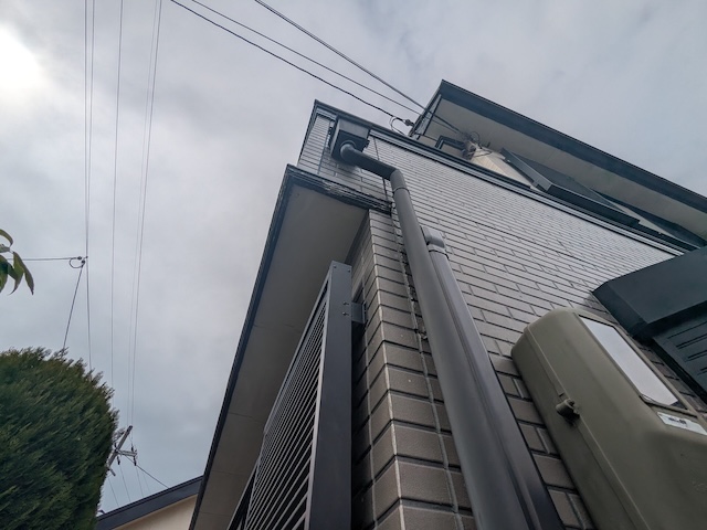 塗装メンテナンスが推奨される雨樋