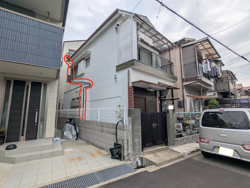 城陽市で雨樋から水が溢れる！足場なしの低価格修理をご提案