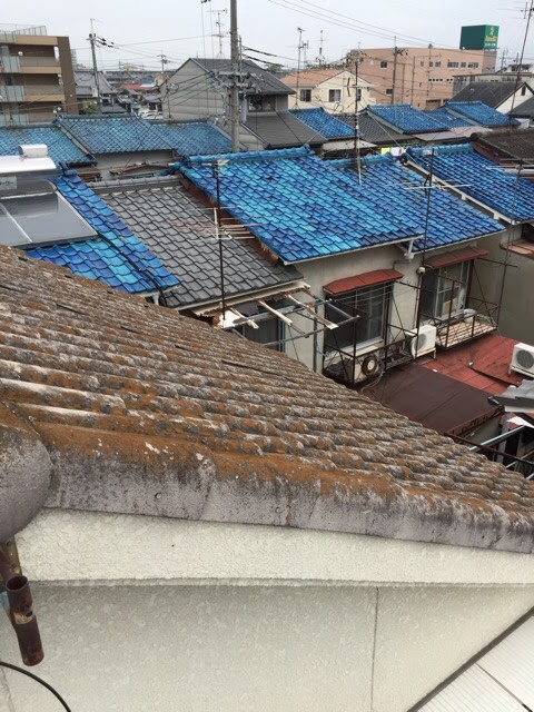 【京都市西京区】屋根のコケは危険？セメント瓦の葺き替えで寿命30年＆耐震化