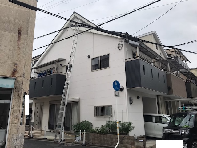 京都市左京区でセメント瓦の戸建て葺き替え希望、訪問業者によるビス浮き指摘調査