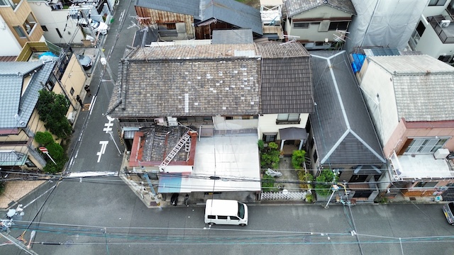 京都市左京区で雨漏りした瓦屋根の葺き替え工事現地調査、葺き替え工事のメリット・デメリット