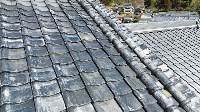 経年劣化の進行が見受けられる屋根