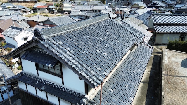 葺き替え工事も承ってます