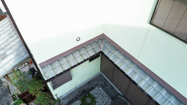 下屋根の状態確認を実施