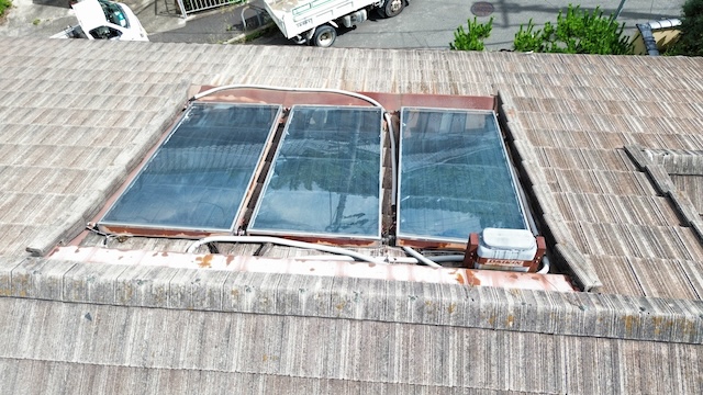 太陽温水器が原因による雨漏りに注意