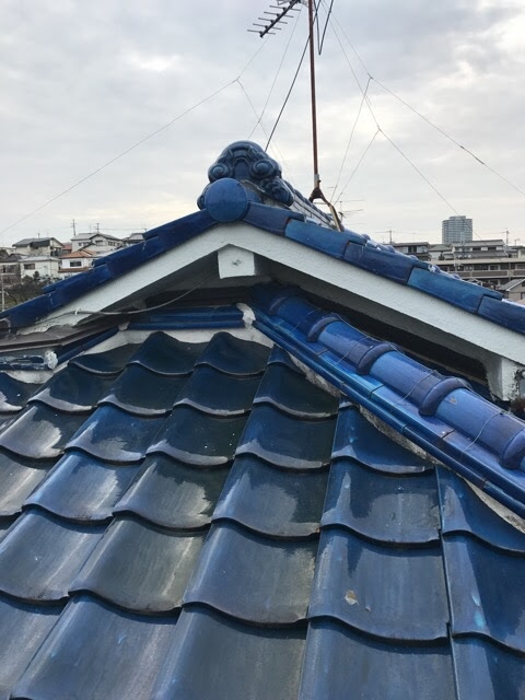 屋根頂部のアンテナ全景