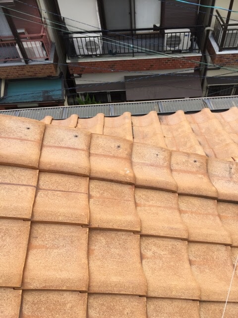 屋根面の洋瓦の状態