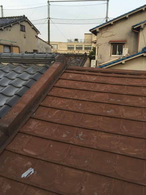 城陽市で雨漏り不安！スレート屋根をカバー工法で解決し費用も削減