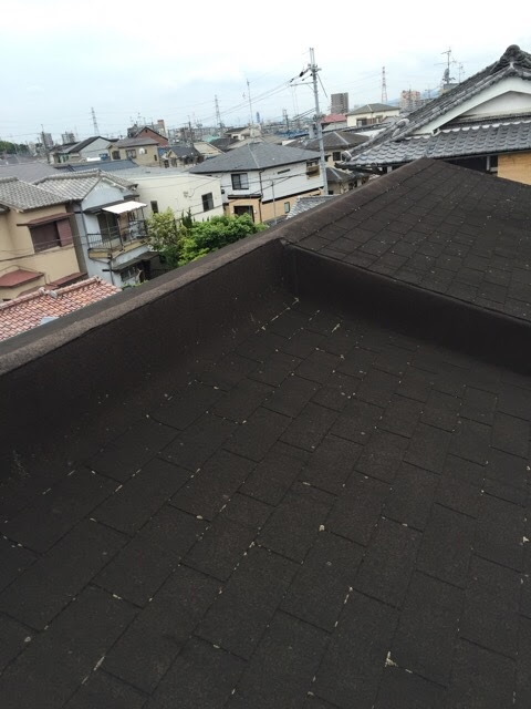 京都府久御山町の屋根と壁の接合部（取り合い部）の状況