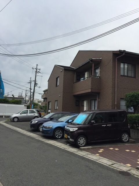 久御山町｜賃貸マンションの屋根剥がれと黒い欠片をカバー工法で解決！
