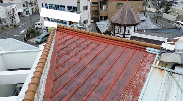 城陽市でテナント募集予定のビルを屋根調査、連棟物件とテナント募集前の注意点を解説