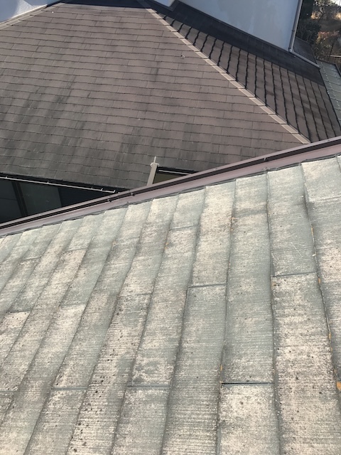 京都府宇治市で色褪せたカラーベスト屋根を調査し塗装か屋根カバー工法か判断した現地確認