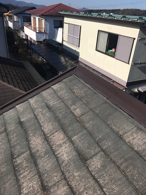 退色した屋根表面