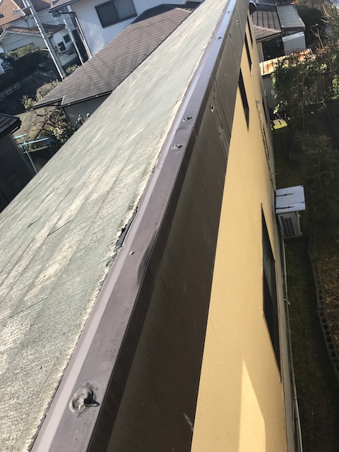 ケラバ板金の端部