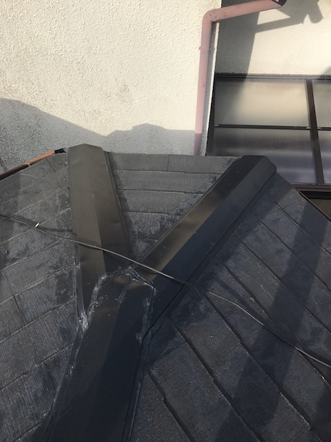 京都府宇治田原町で複雑な屋根と増築屋根を点検、狭小地で板金取り合いと雨水集中を確認した屋根調査