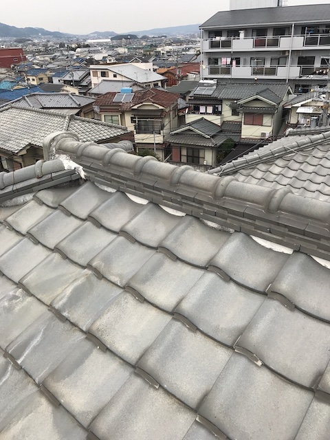 棟瓦まわりの漆喰剥がれ