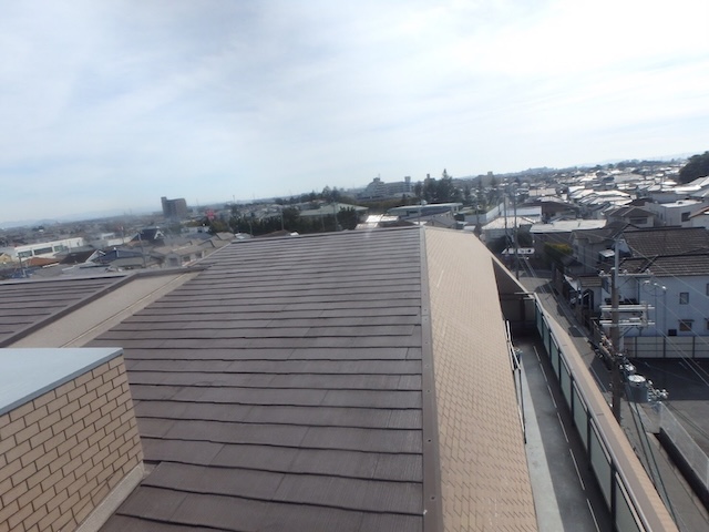 退色した屋根面