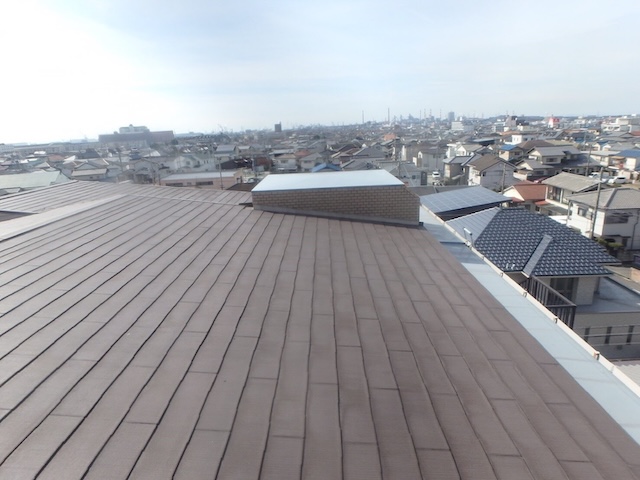 立ち上がり壁のある屋根