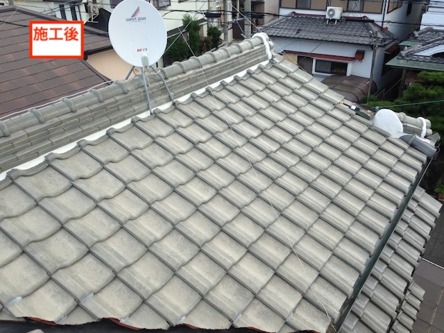 宇治市での漆喰工事完了：屋根全体の様子と綺麗に仕上がった漆喰