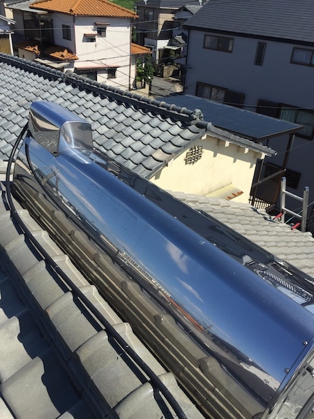 【京都市伏見区深草】屋根の上の300kgを撤去！地震に強い屋根へ（太陽熱温水器の不安解消）